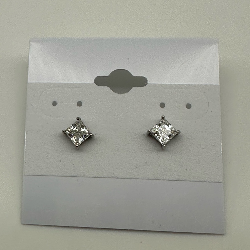 SS 925 Princess Diamond Cut Dazzling Stud Earrings Silver - Picture 9 of 9
